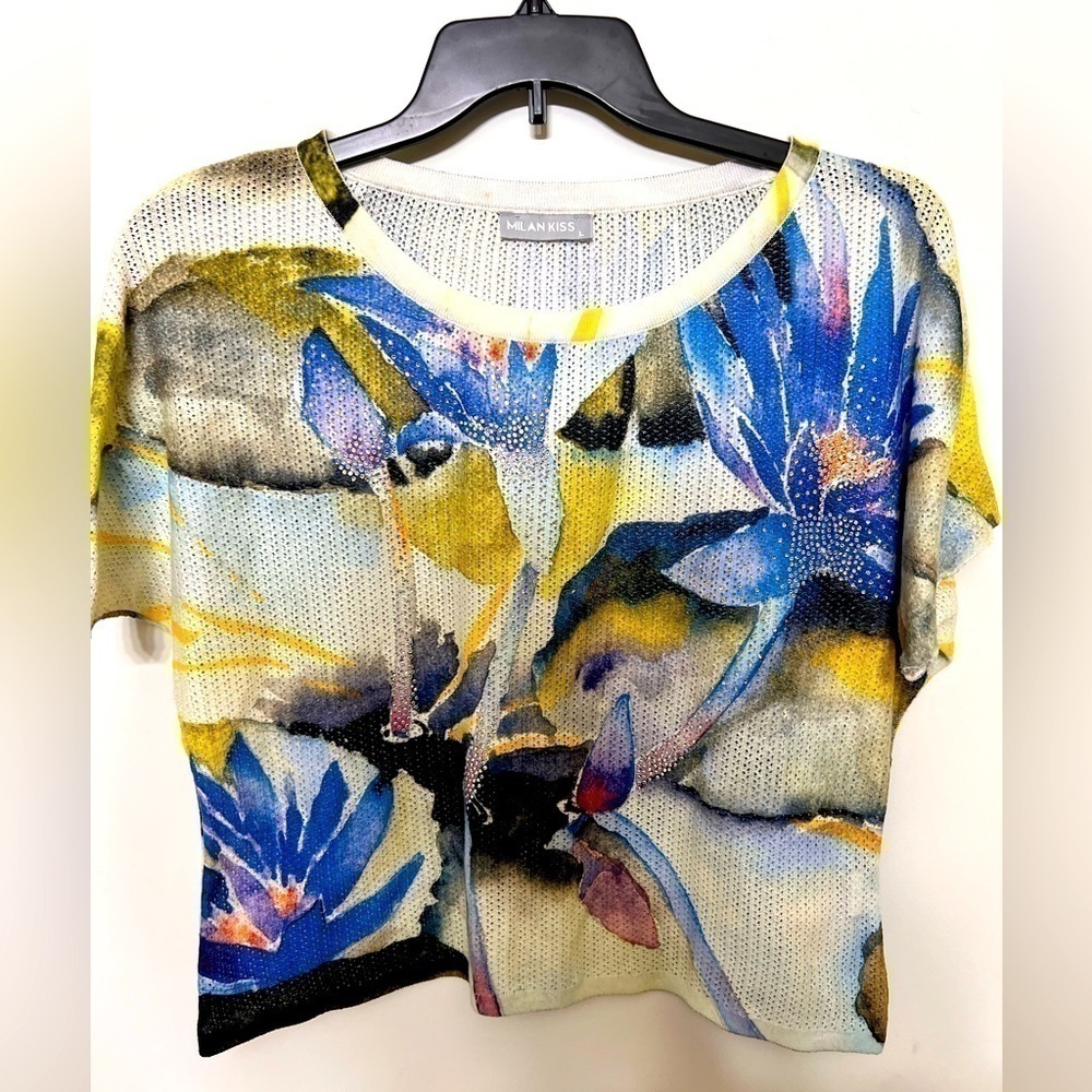 Short sleeve watercolor flowers  top